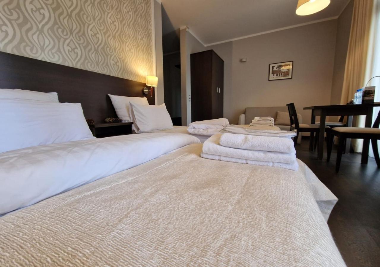 Hotel Grzegorzewski ทูชิน ภายนอก รูปภาพ