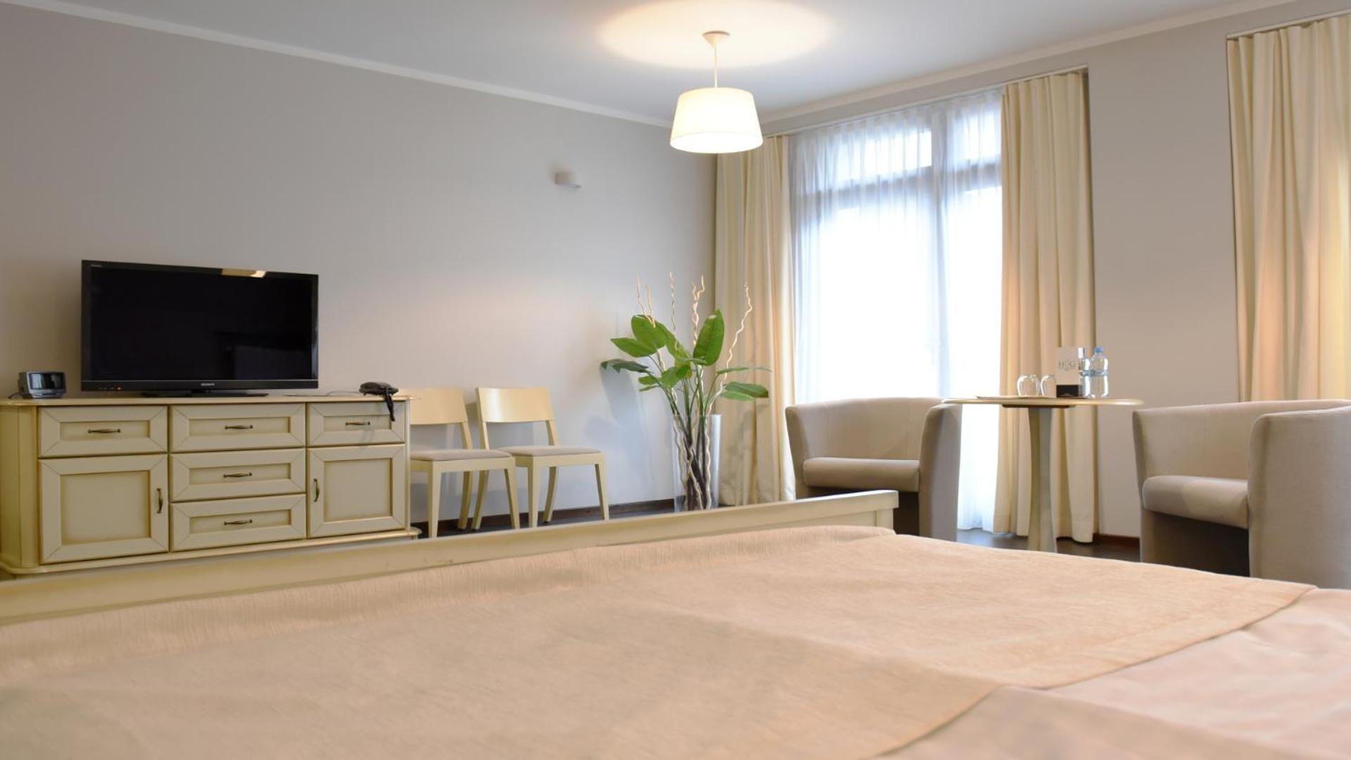 Hotel Grzegorzewski ทูชิน ภายนอก รูปภาพ