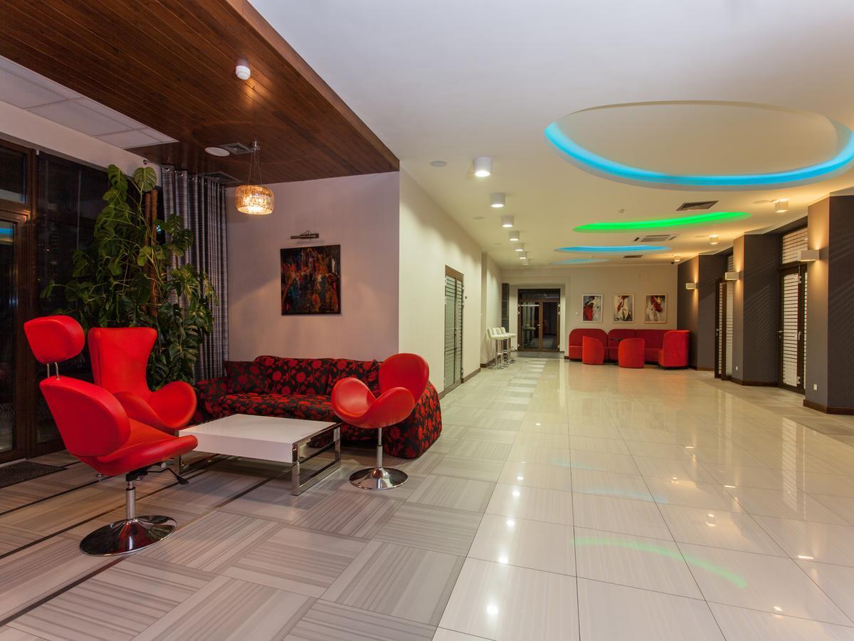Hotel Grzegorzewski ทูชิน ภายนอก รูปภาพ